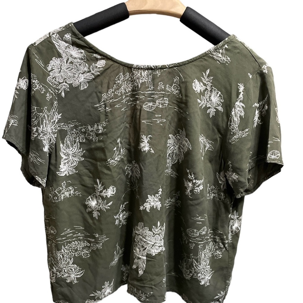 Abercrombie & Fitch Crop
